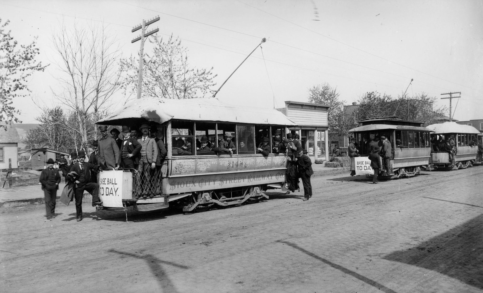 Streetcar on Center St, near W. 7th,ca. 1893
